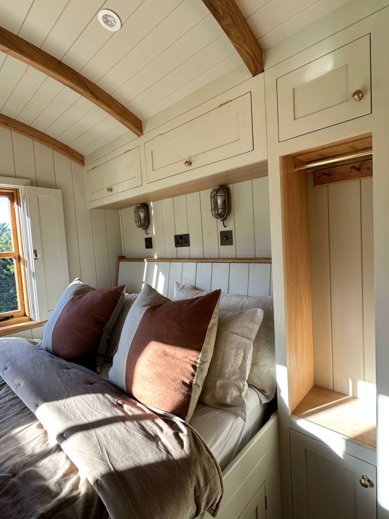 WhatsApp Image 2025 02 28 at 18.58.08